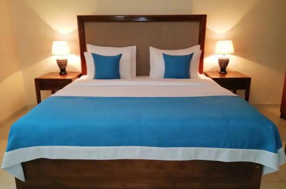 Nalendra Villa - Oceanfront Hikkaduwa Buitenkant foto